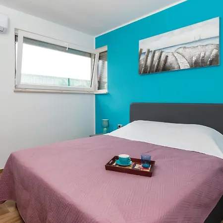 Two-bedroom In * Peroj