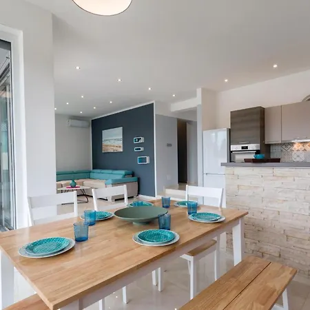 Two-bedroom In * Peroj